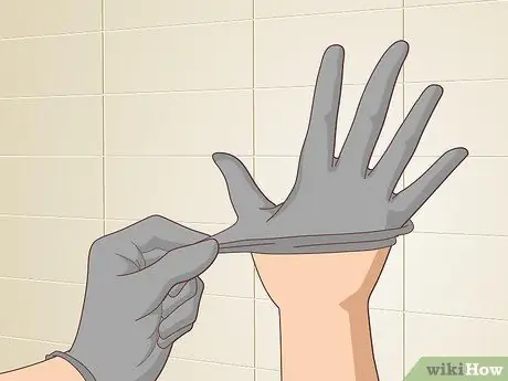 Установите мягкое закрывающееся сиденье для унитаза Шаг 1