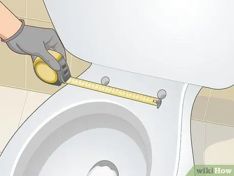 Установите мягкое закрывающееся сиденье для унитаза Шаг 3