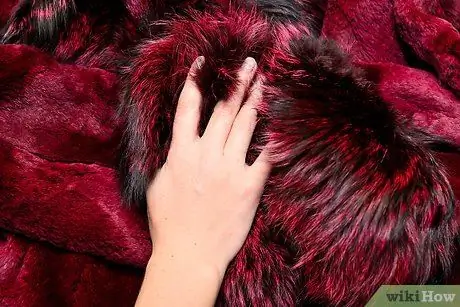 Расскажите о разнице между натуральным мехом и искусственным мехом Шаг 4 Расскажите о разнице между натуральным мехом и искусственным мехом Шаг 4