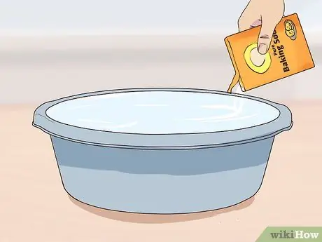 Очистите стены уксусом Шаг 8