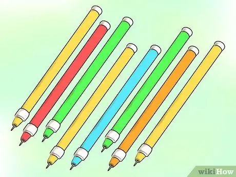 Изготовление держателя для ручки из старых ручек Шаг 3