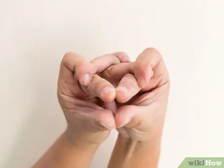 Выполните трюк со змеиной рукой, шаг 10