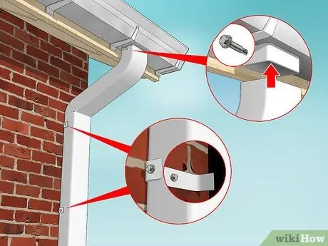 Установите водосточные желоба Шаг 16