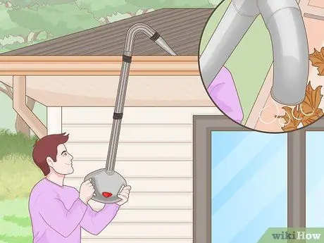 Очистить водостоки без лестницы Шаг 3