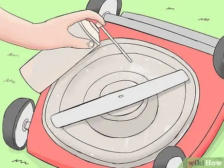 Косить мокрую траву, шаг 1