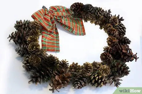 Делаем венок из шишек Шаг 13 Делаем венок из шишек Шаг 13