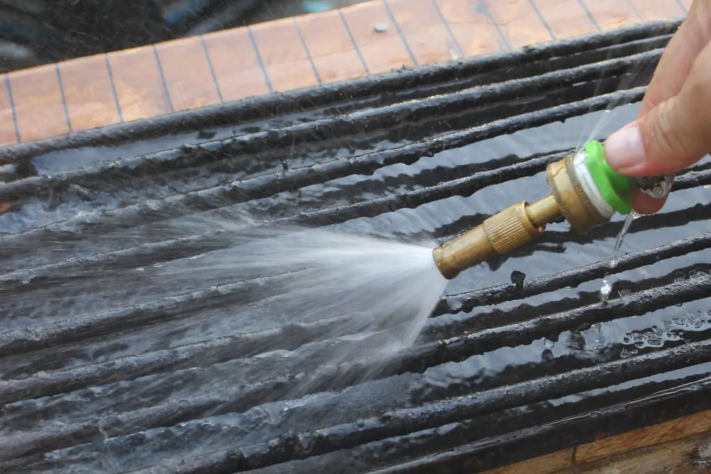 3 способа чистки решеток для гриля