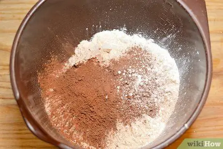 Приготовить пирожные с медицинской марихуаной Шаг 6