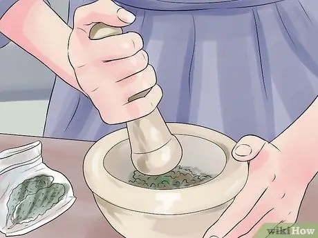 Приготовить чай с марихуаной, шаг 1