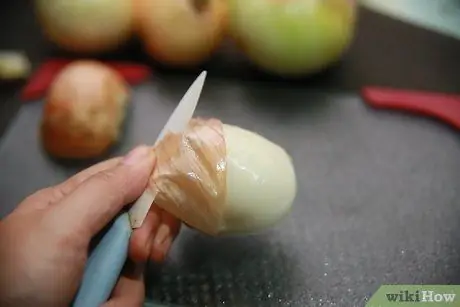 Нарезать лук кубиками Шаг 4