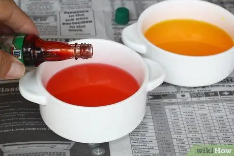 Сделайте цветы из кофейного фильтра Шаг 4