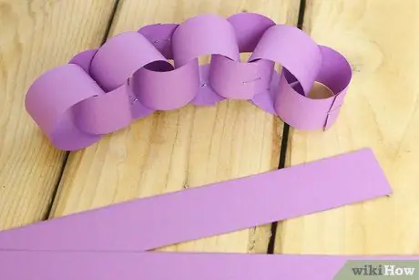 Сделайте украшения из бумажных колец Шаг 5
