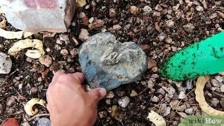 Закопайте ценные вещи, чтобы сохранить их в безопасности Шаг 4