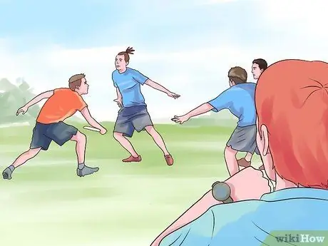 Играть в Ultimate Frisbee Step 10