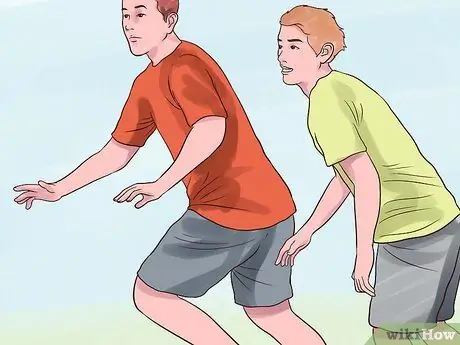 Играть в Ultimate Frisbee Step 16