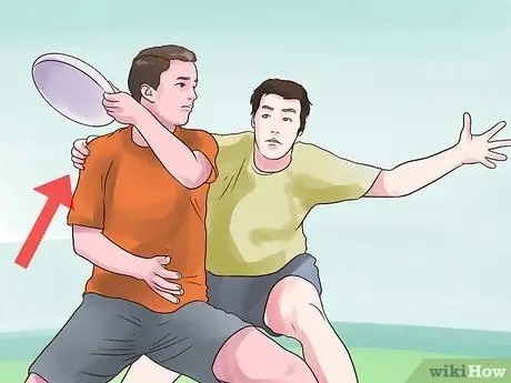 Играть в Ultimate Frisbee Step 8