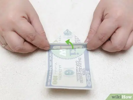 Сделайте черепаху из долларовой купюры. Шаг 11