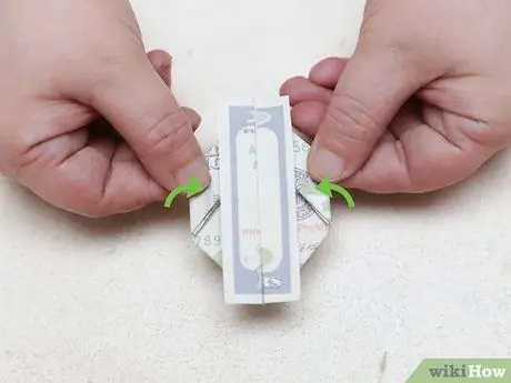 Сделайте черепаху из долларовой купюры. Шаг 13