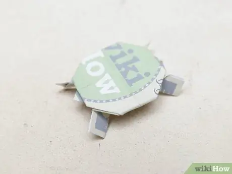 Сделайте черепаху из долларовой купюры. Шаг 17