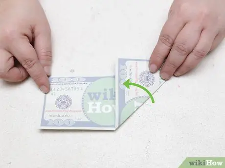 Сделайте черепаху из долларовой купюры. Шаг 5