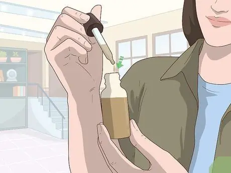 Используйте капельницу для масла CBD Step 7