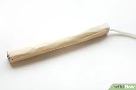 Сделайте картонный нунчаку Шаг 7