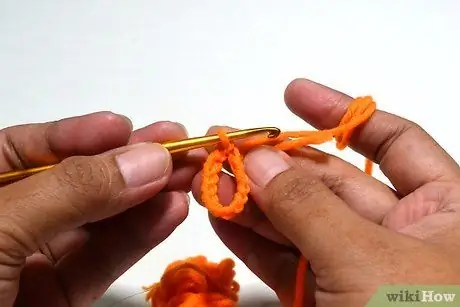 Вязание крючком для левой руки. Шаг 3