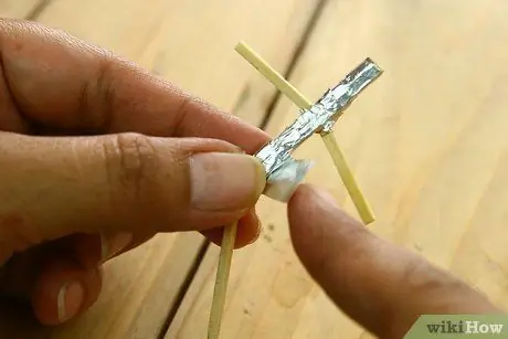 Сделайте фигурку из фольги. Шаг 5