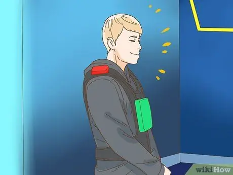 Be Good at Laser Tag Шаг 13