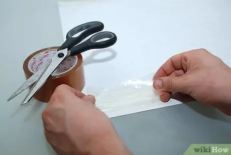 Установите по одной петле на каждую коробку с лентой Шаг 3