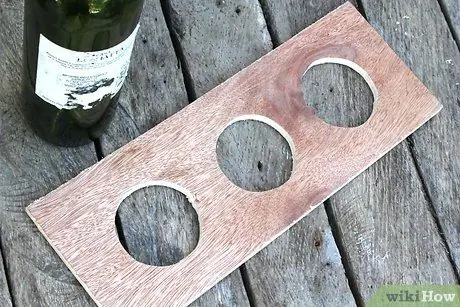 Делаем канделябры из старых бутылок Шаг 14