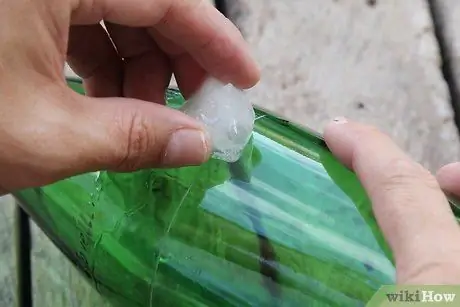 Делаем канделябры из старых бутылок Шаг 12