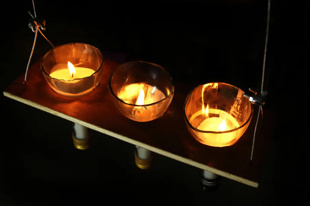 3 способа сделать канделябры из старых бутылок