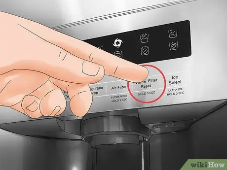 Замена фильтра для воды в холодильнике Kenmore Шаг 11