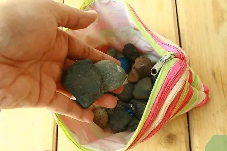 Безопасно разбивать камни меньшего размера, шаг 2