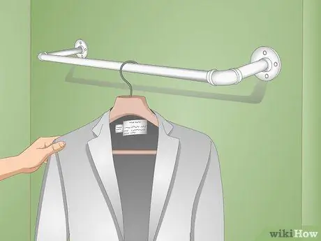 Покажите одежду на стене Шаг 9