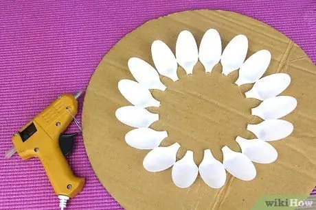 Сделать зеркало из ложки Шаг 6