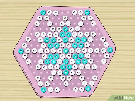 Делаем снежинки из бусин Perler Шаг 5