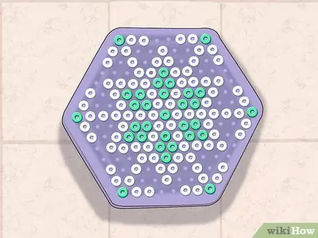 Делаем снежинки из бусин Perler Шаг 6