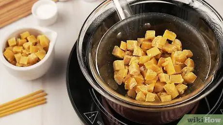 Сделайте свечу из пчелиного воска, шаг 1