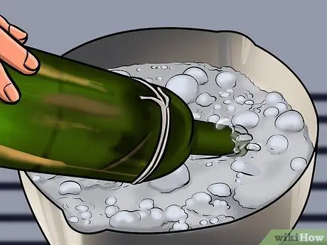 Бутылки для вина Upcycle Step 10