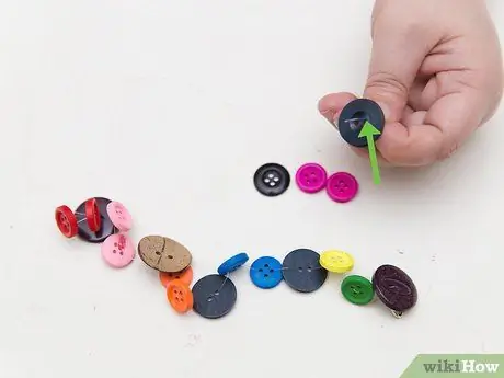 Изготовление ожерелья из пуговиц. Шаг 6