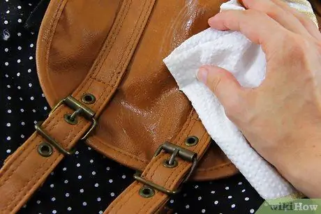 Лечить Vachetta Leather Step 7
