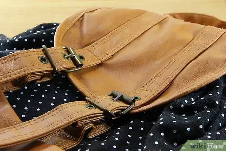 Лечить Vachetta Leather Step 8