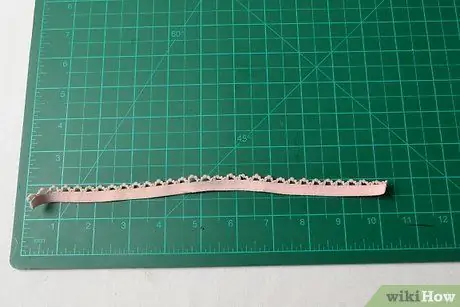 Сделайте резинки для волос из эластичной ленты, шаг 2