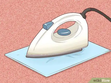 Удаление вмятин от мебели с ковра Шаг 10