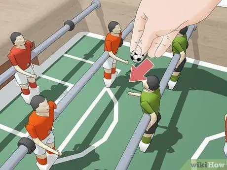 Играть в настольный футбол Шаг 6
