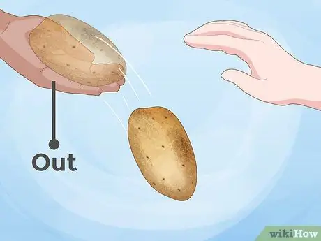 Играть в Hot Potato Step 3