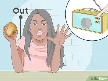Играть в Hot Potato Step 4
