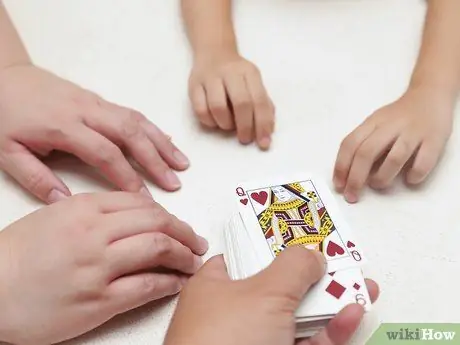Играть в Suck and Blow с карточками, шаг 2